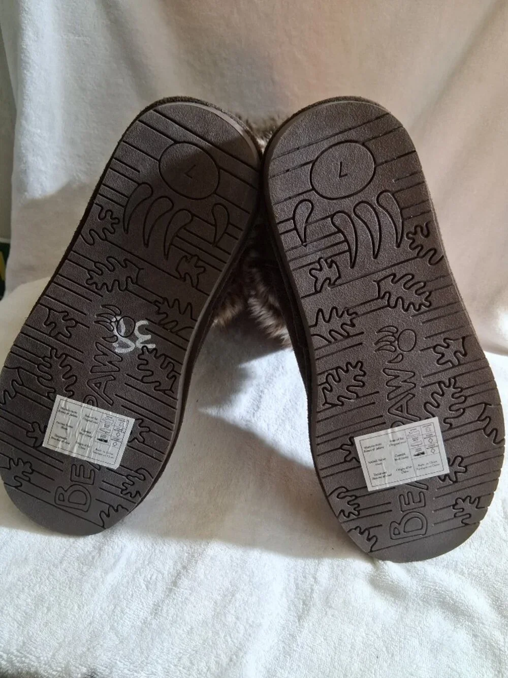 Woman's nwt size 7 Bearpaw Sheila tall winter boots